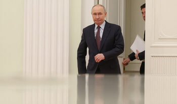 Путин защити спирането на интернет