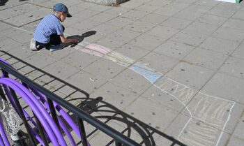 Всеки шести в България има празник днес, хиляди не могат да празнуват