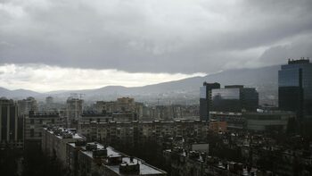 Обилни валежи над цялата страна