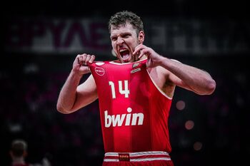 Везенков отново е най-полезният играч на сезона в Евролигата