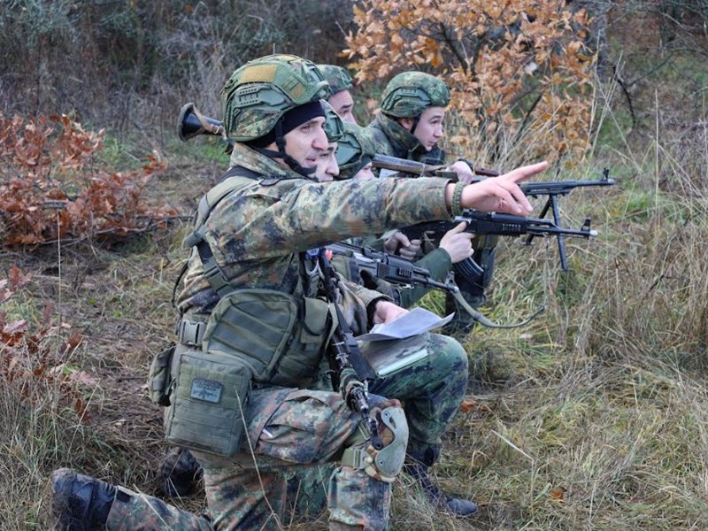 Военна техника за учения