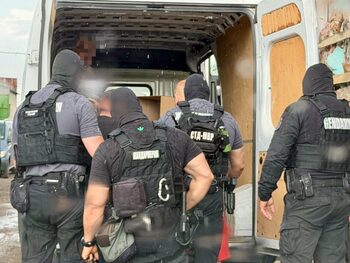 Марихуана за над 2 млн. евро и хеликоптер иззе полицията при акция в бивша складова база за зърно