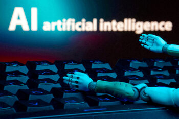 Компания на 5 години стана най-скъпият AI стартъп заради инструмент, заплашващ програмистите