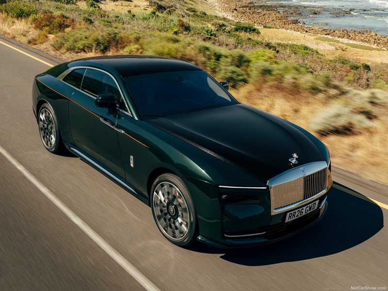 Rolls Royce обнови електрическия Spectre