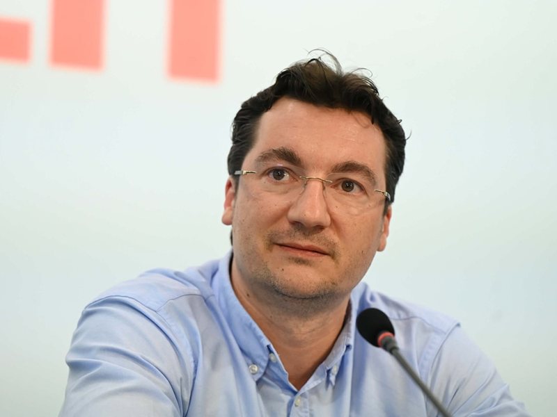 Крум Зарков: Ще решаваме вън от парламента
