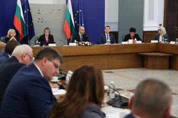 Премиерът поиска от областните управители готовност за бърза реакция при бедствия