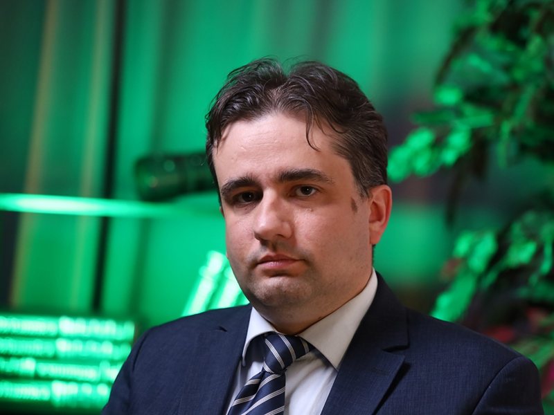 Божидар Божанов и Елисавета Белобрадова изместиха Денков с преференции