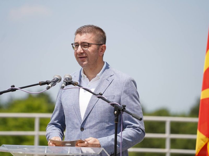 Мицкоски проплака от Виена: Ние сме жертва на тормоз от членка на ЕС